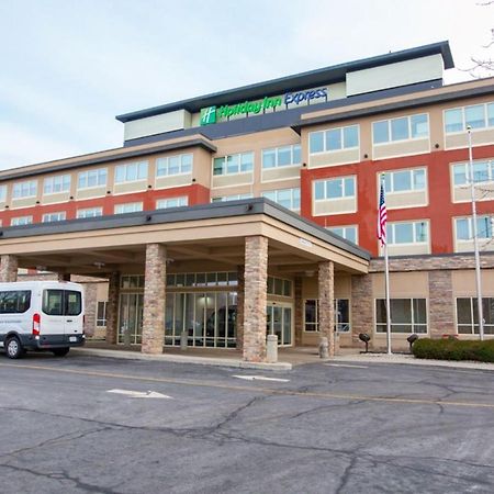Holiday Inn Express Columbus Airport Easton Exterior foto