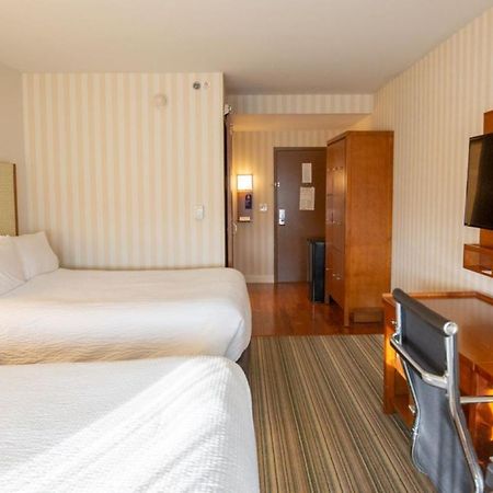 Holiday Inn Express Columbus Airport Easton Exterior foto