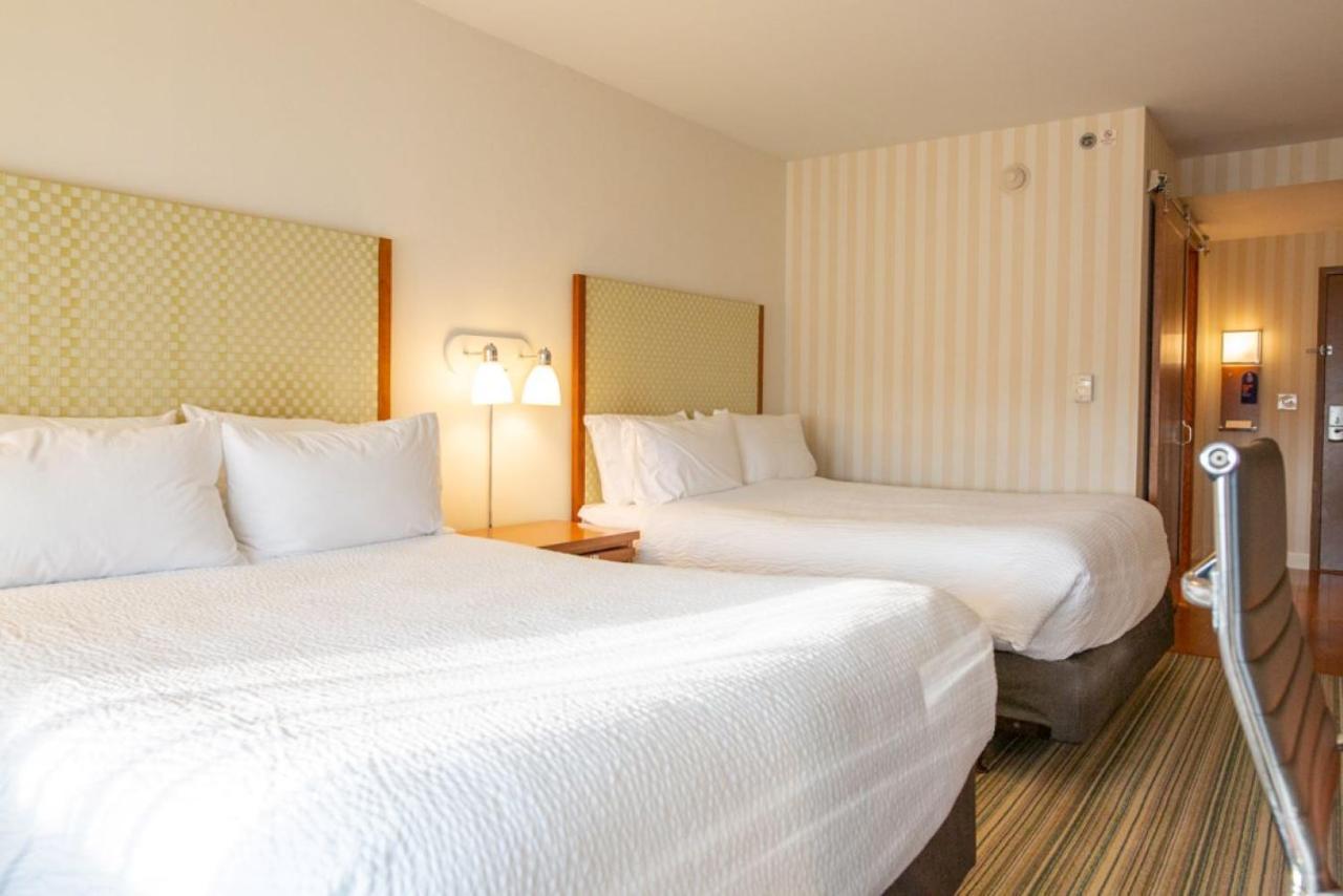Holiday Inn Express Columbus Airport Easton Exterior foto